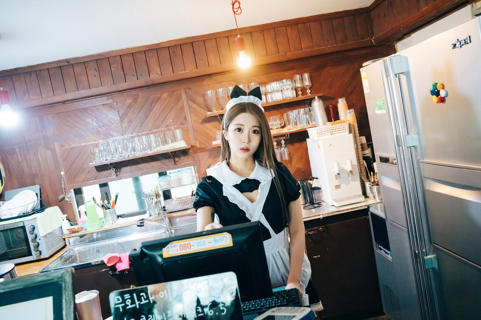 080.[Loozy] Bomi (보미) – Maid cafe 0
